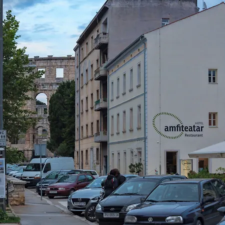 Hotel Amfiteatar-3